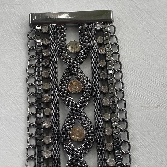 Chain & Rhinestone Bracelet - Picture 9 of 12